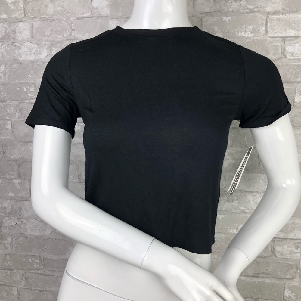 NWT Design Lab Crop Tee